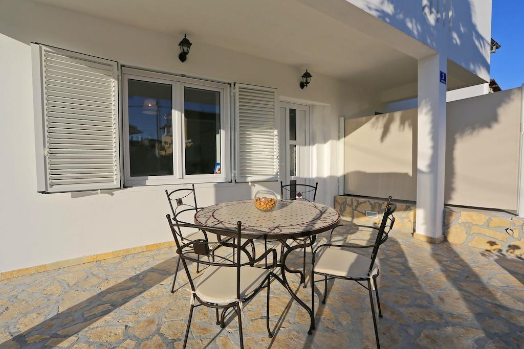 Pavle'S Apartment Zadar Exterior foto